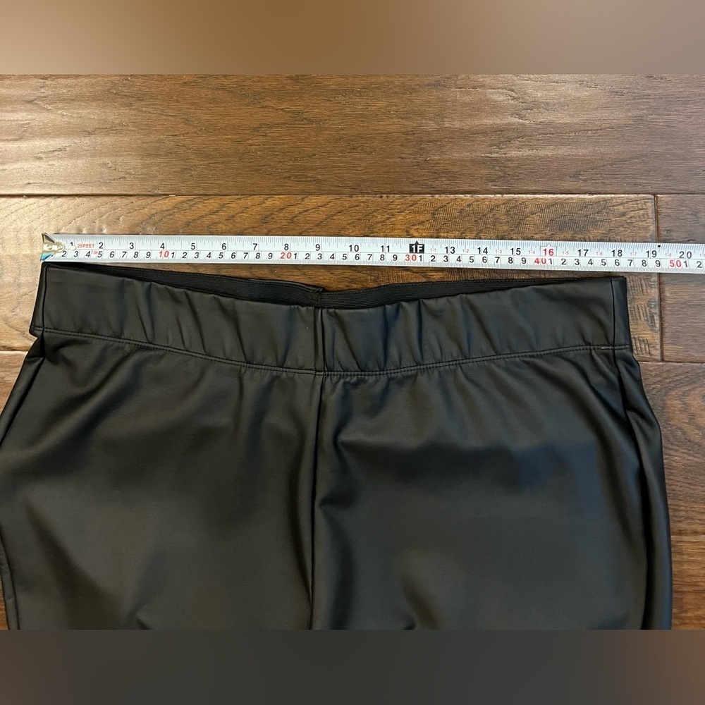 Lane Bryant Women’s Black Leggings Pull On High Waist Faux Leather Size 18/20 - Picture 2 of 8